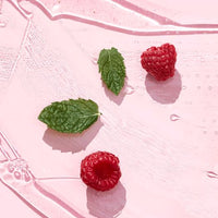 Oriflame Love Nature Energising Exfoliating Shower Gel with Organic Mint & Raspberry 250ml